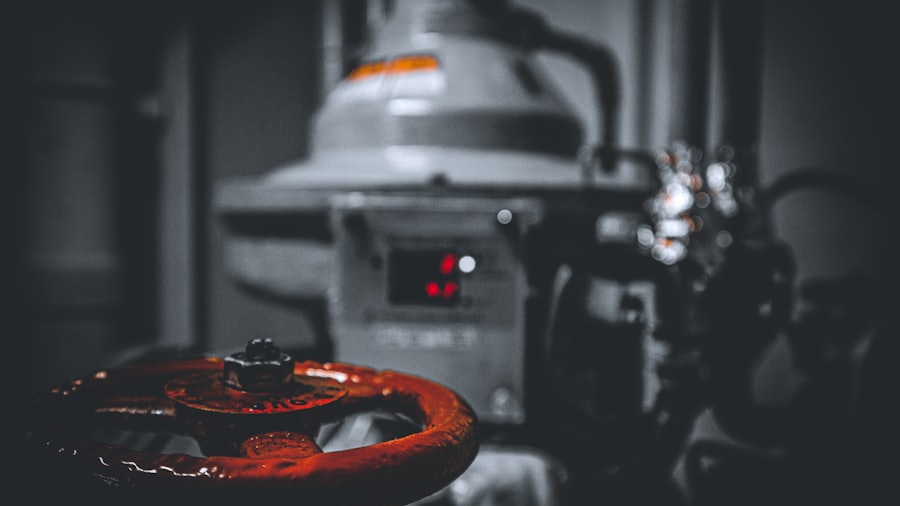 Process gas sampling system with sample gas chiller